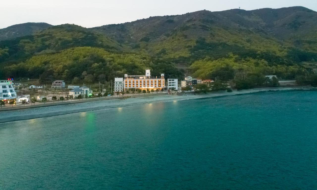 Stubborn Hotel Geoje Bagian luar foto