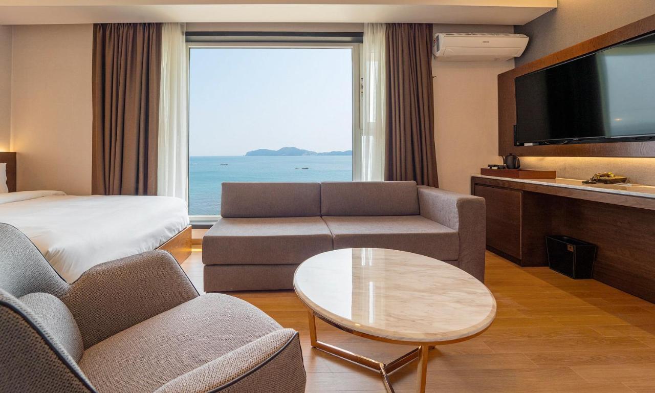 Stubborn Hotel Geoje Bagian luar foto